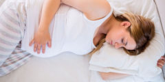 اوضاع النوم للحامل في الشهر السابع بطريقة مريحة