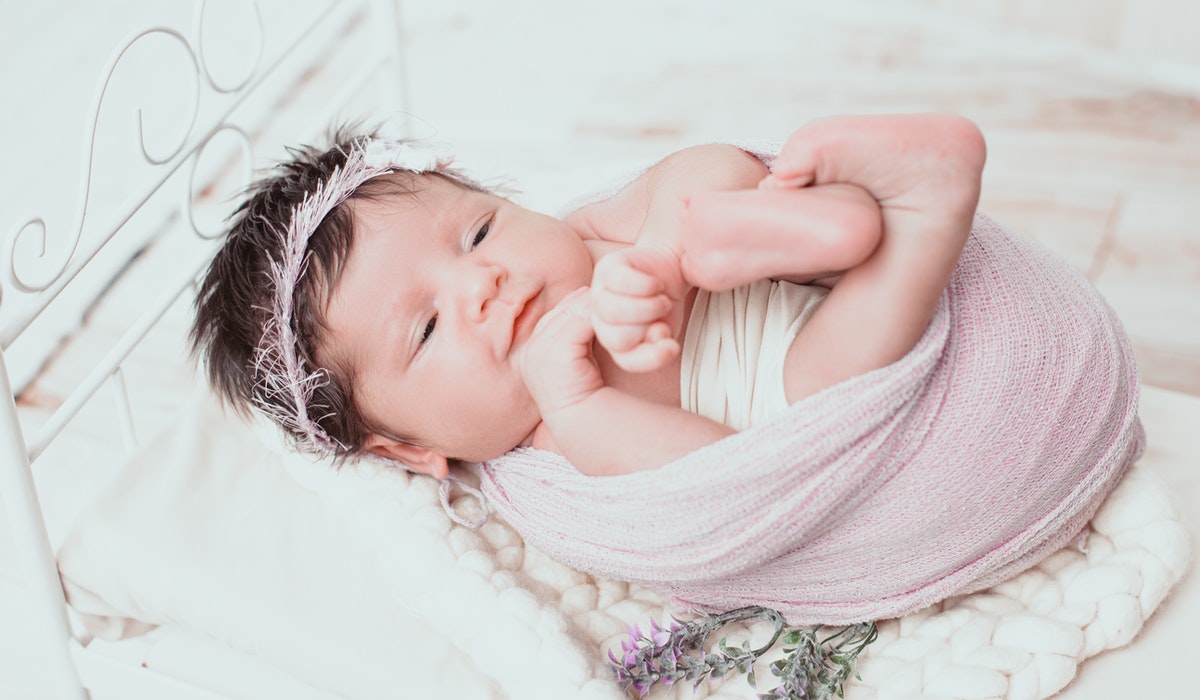 طرق علاج الإمساك عند الرضع حديثي الولادة