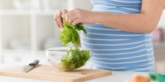 نظام غذائي صحي للمرأة الحامل وأهم المأكولات التي يجب تجنبها